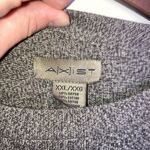 Axist Sweater - Picture 3 of 3